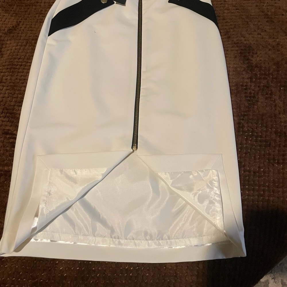 White pencil skirt